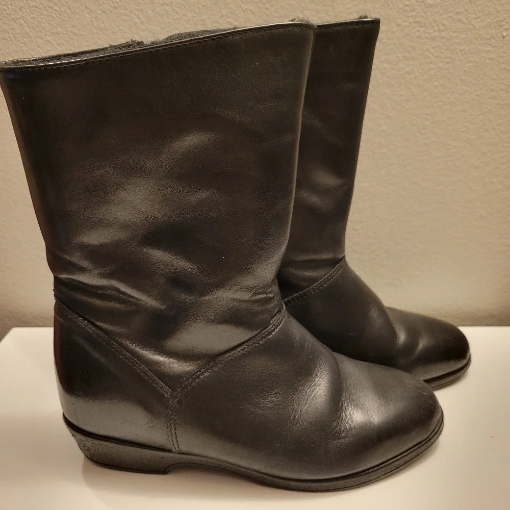 Vintage Blondo Sherpa Lined Leather Boots